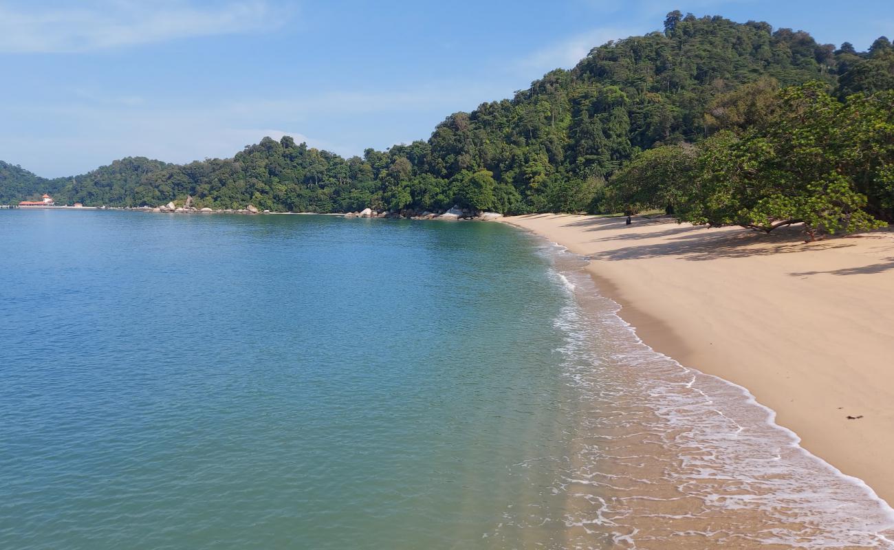 Photo de Ketapang Beach avec sable beige de surface