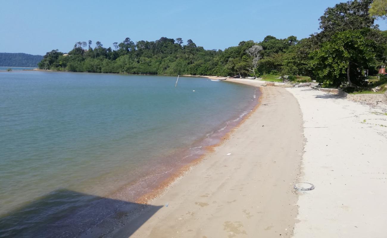 Photo de Penyabung Beach avec sable beige de surface