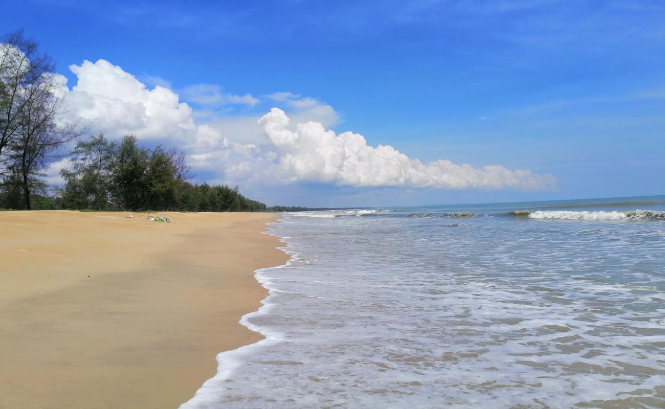 Photo de Lanjut Beach avec sable beige de surface