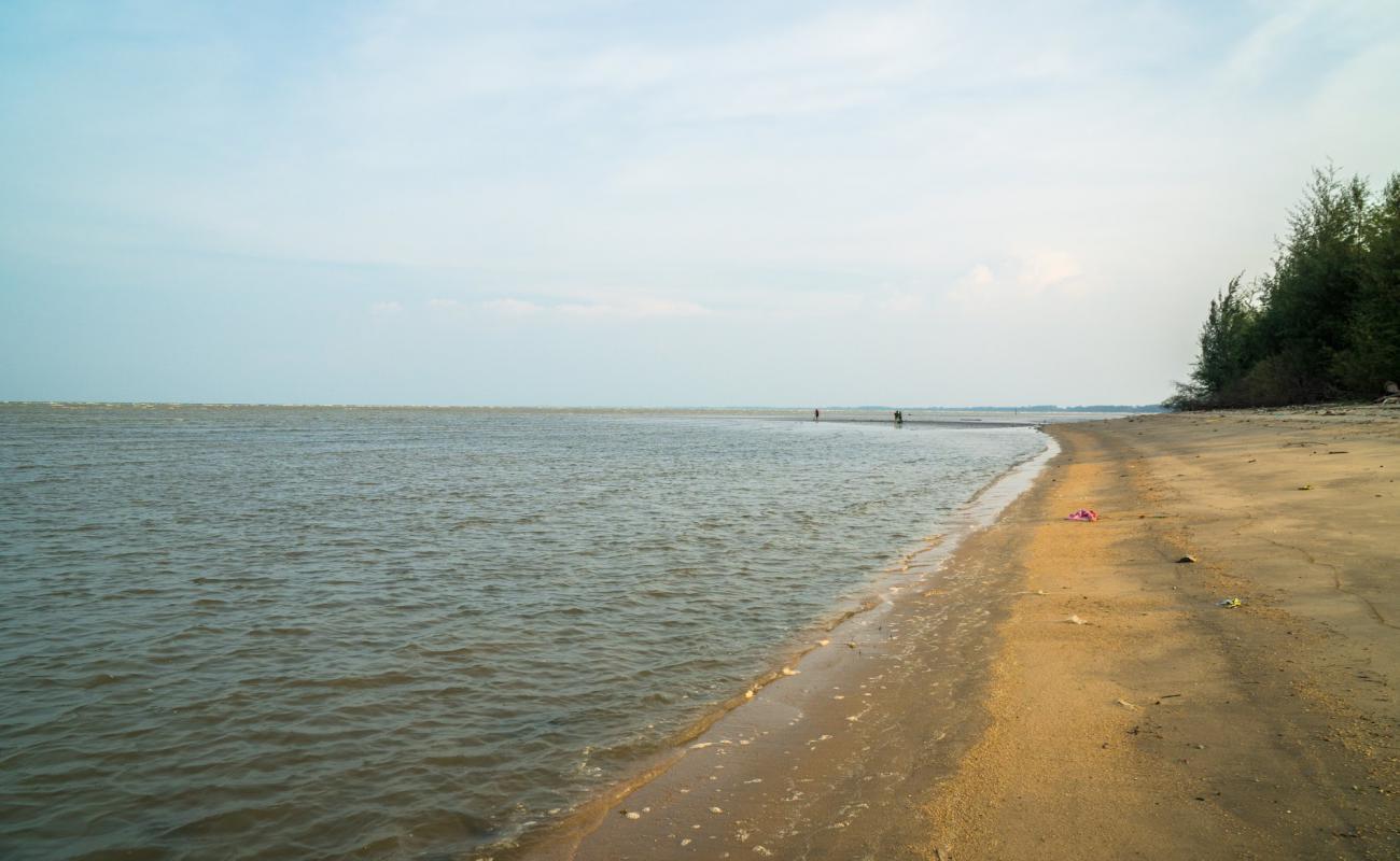 Photo de Sepat Beach avec sable lumineux de surface