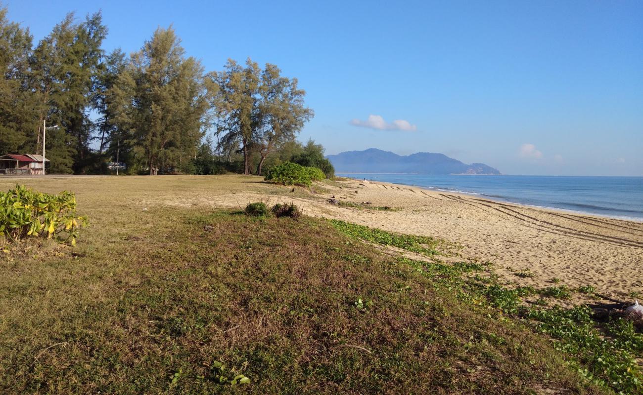 Photo de Petak Beach avec sable lumineux de surface