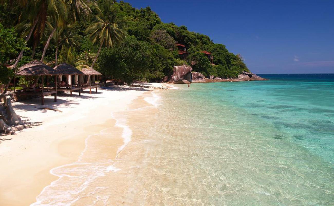 Photo de Jamala resort beach avec sable beige de surface