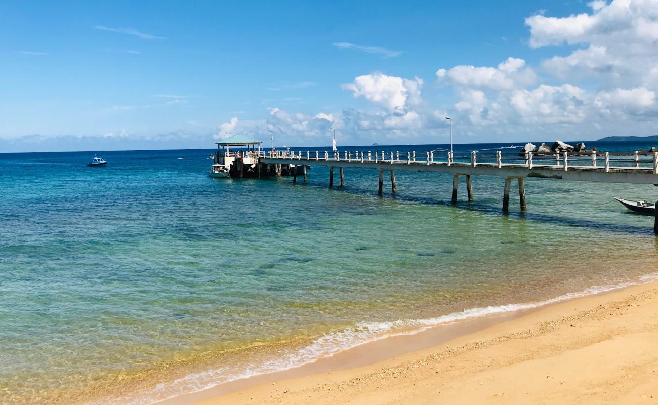 Photo de Paya Beach avec sable lumineux de surface