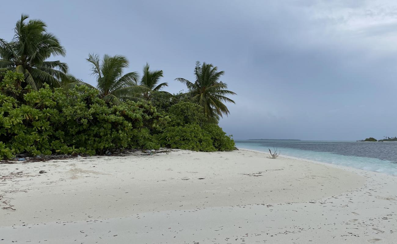 Photo de Faathihutta Beach avec sable fin blanc de surface