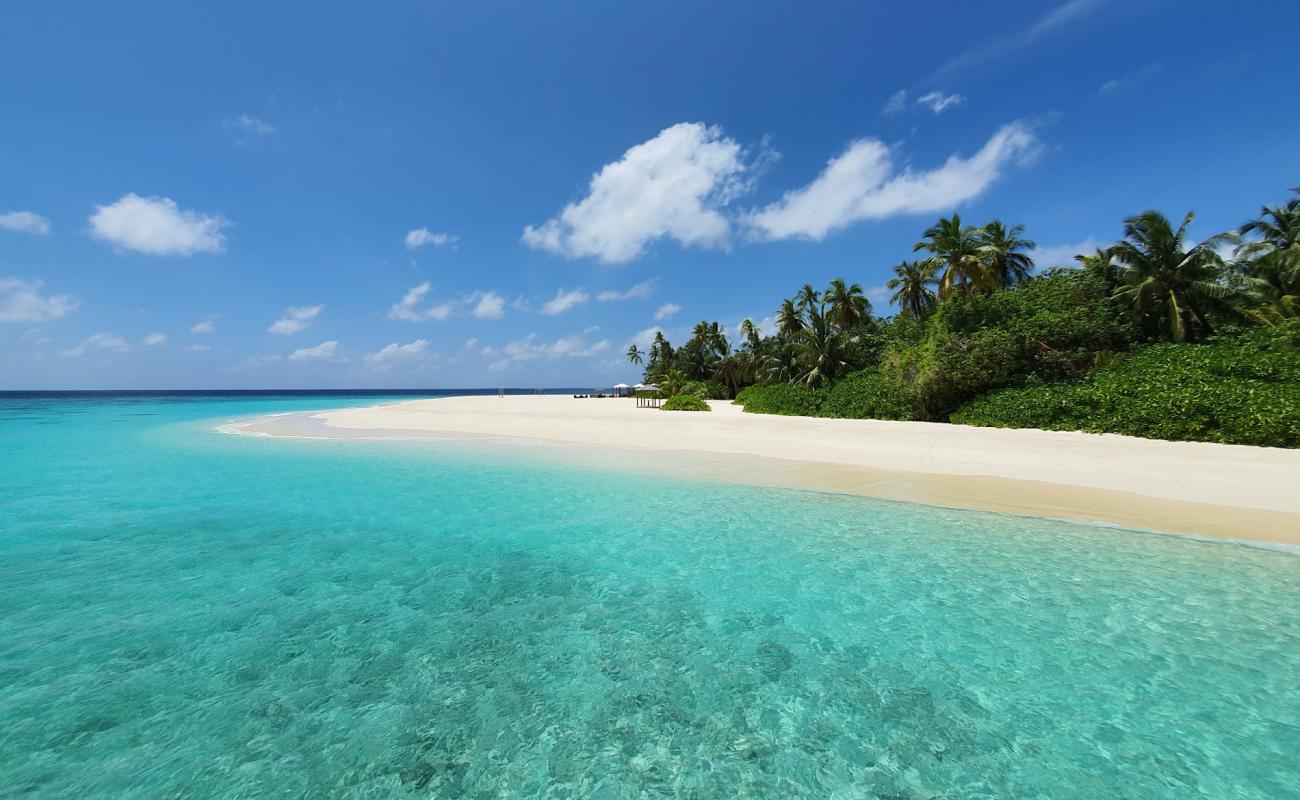 Photo de Plage du complexe Hadahaa Resort avec sable fin blanc de surface