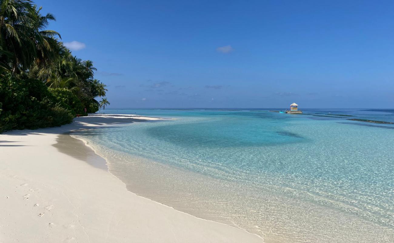 Photo de Nautilus Beach avec sable fin blanc de surface