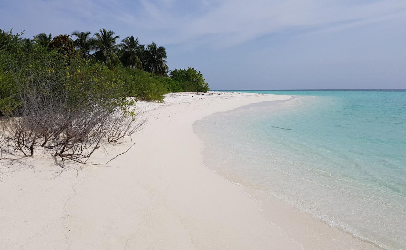 Photo de Himithi Beach avec sable fin blanc de surface