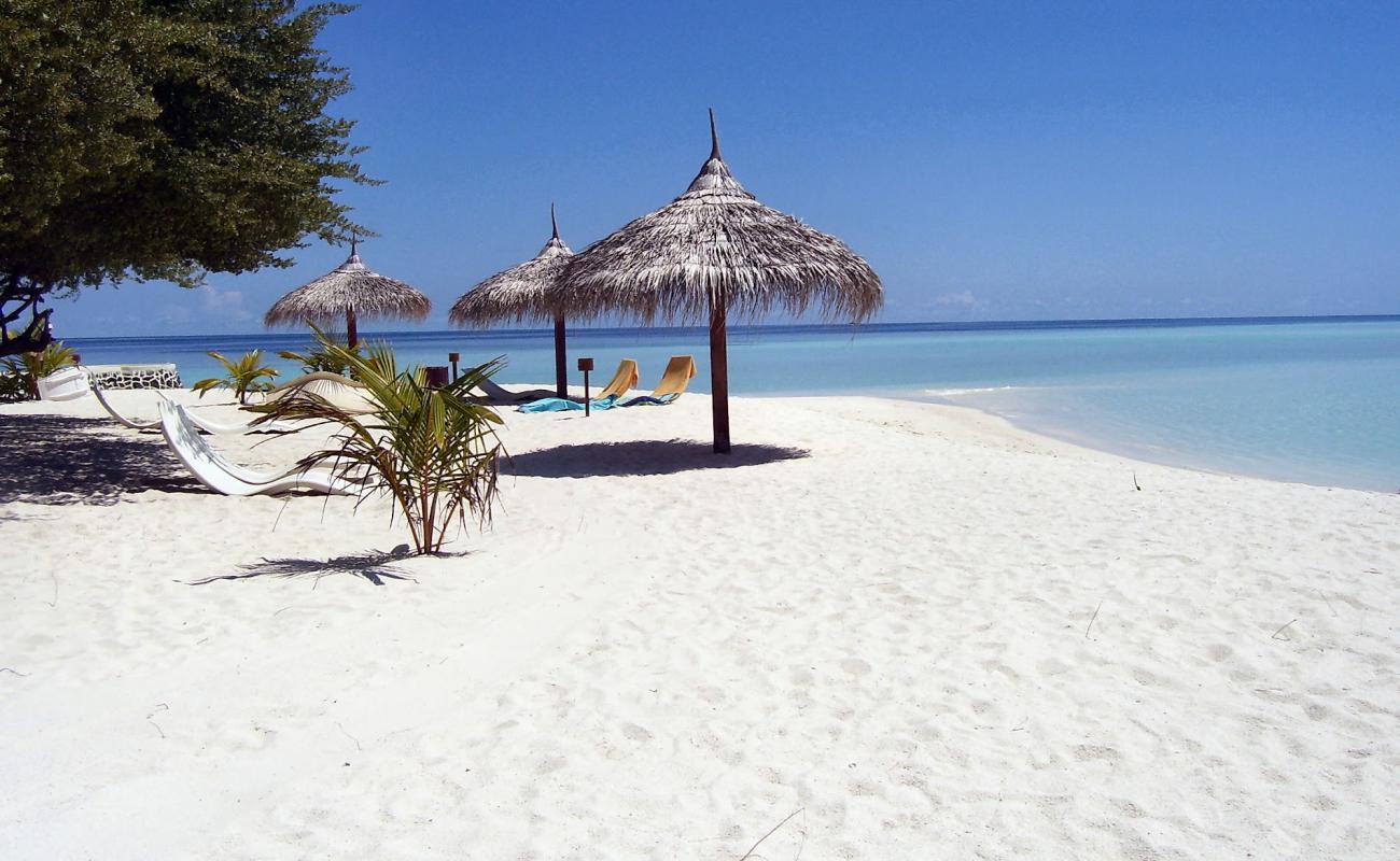 Photo de Plage Di Alberto avec sable fin blanc de surface