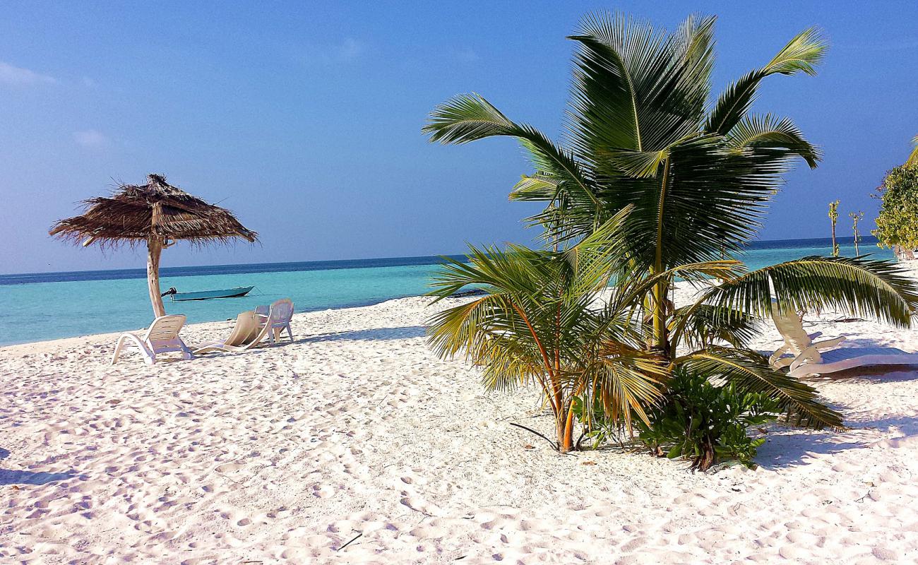 Photo de Plage de Vashugiri avec sable fin blanc de surface