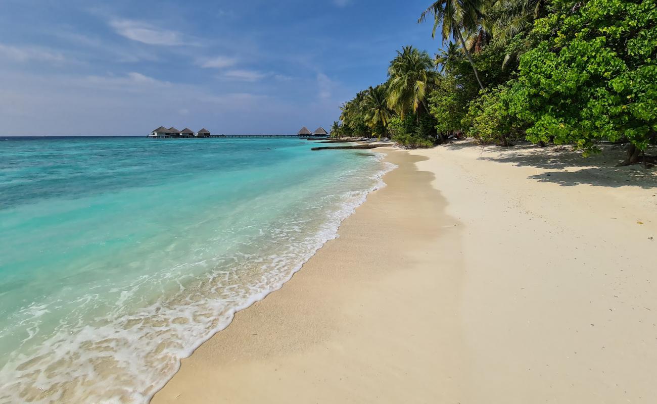 Photo de Adaaran Club Rannalhi avec sable fin blanc de surface