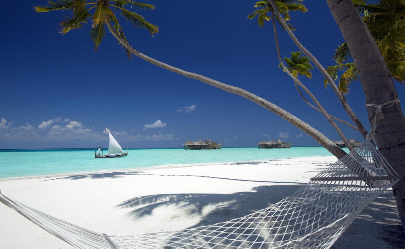 Photo de Gili Lankanfushi Resort avec sable fin blanc de surface