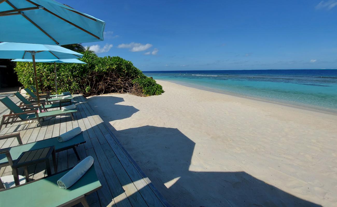 Photo de Oblu Nature Resort avec sable blanc de surface