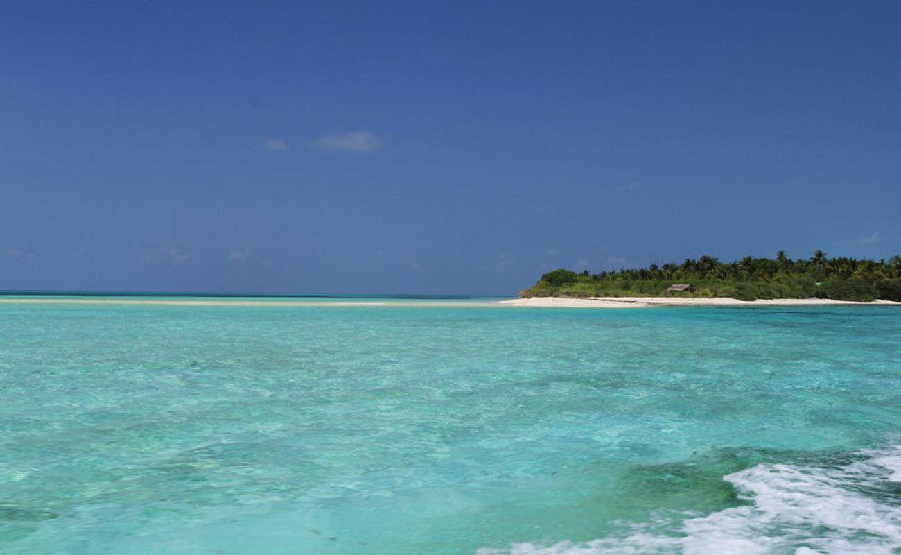 Photo de Fehendhoo Thundi Beach avec sable blanc de surface