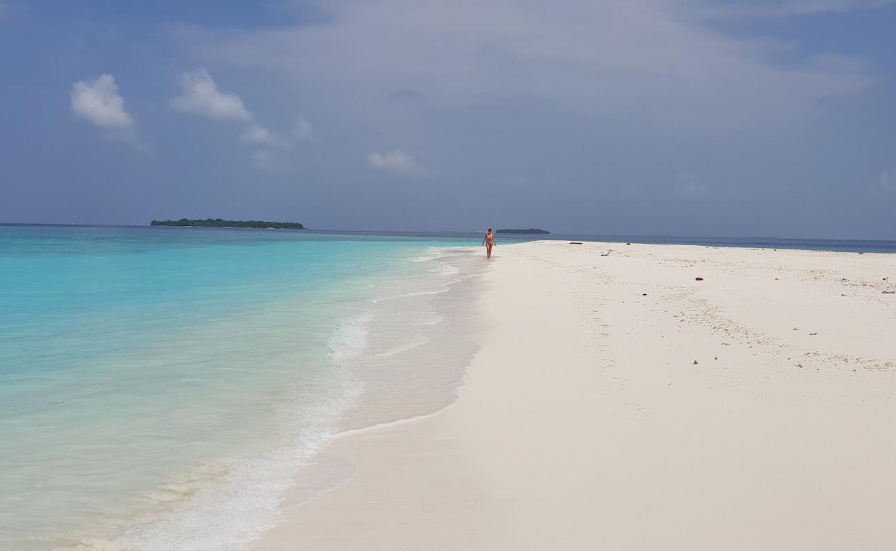 Photo de Kihaadhoo Beach avec sable fin blanc de surface