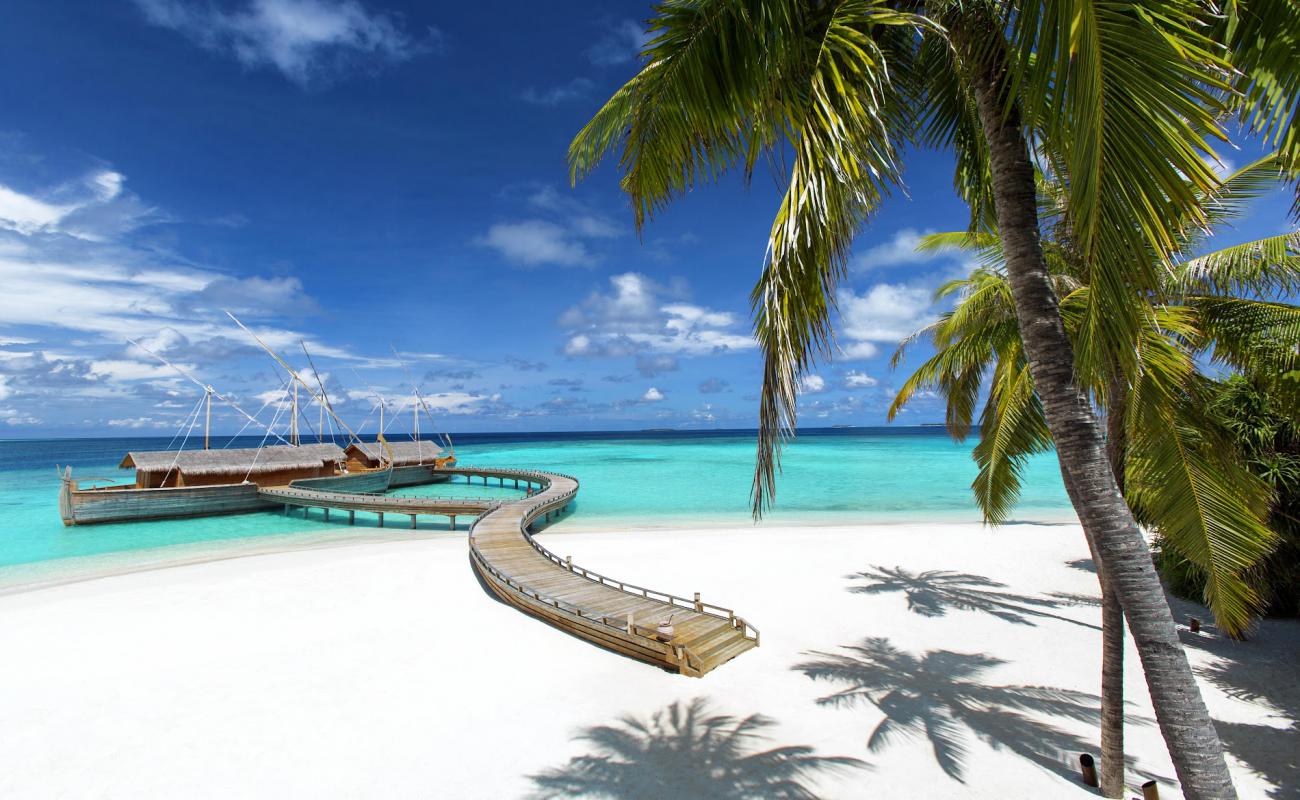 Photo de Plage de l'île de Milaidhoo avec sable fin blanc de surface