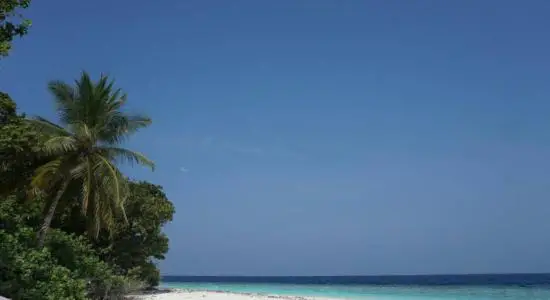 Gemendhoo Island Beach