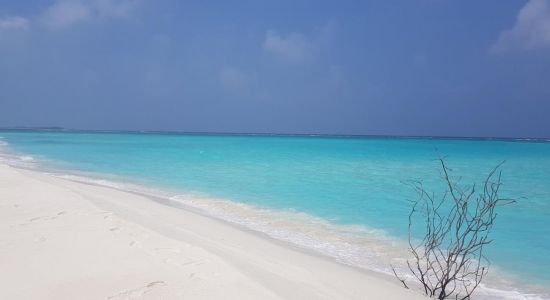 Huraagandu Island Beach