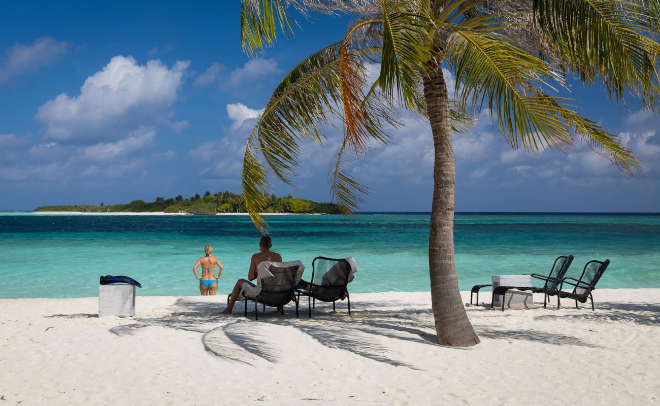 Photo de Plage de l'île Kanuhuraa avec sable blanc de surface