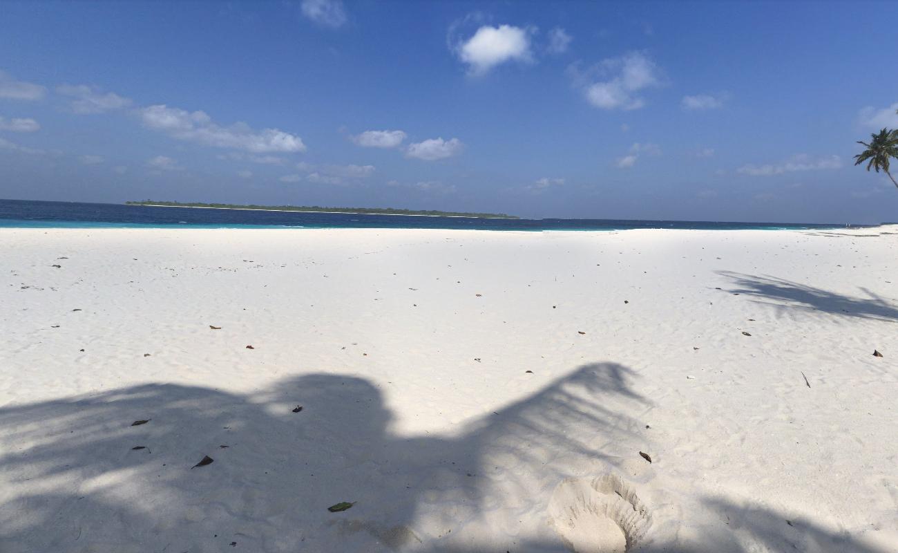 Photo de Kinolhas Island Beach avec l'eau cristalline de surface