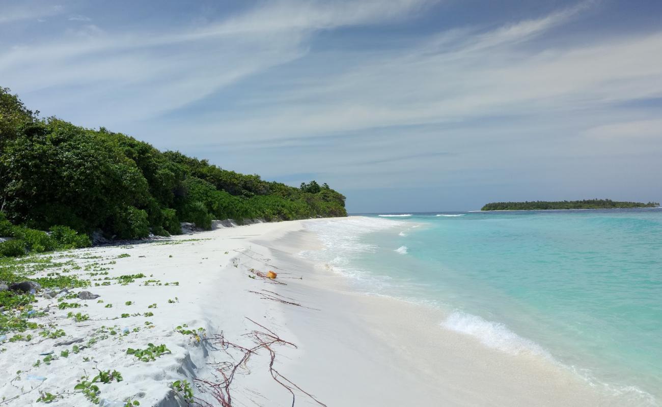 Photo de Ifuru Island Beach avec sable lumineux de surface