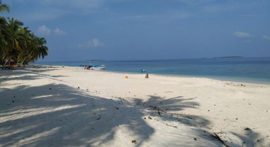 Meedhoo Island Beach