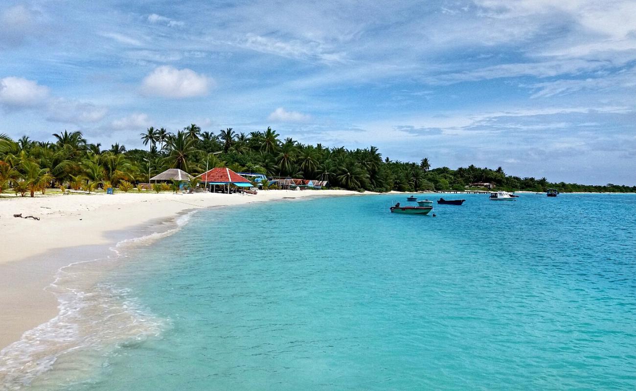 Photo de Nolhivaranfaru Beach avec sable blanc de surface