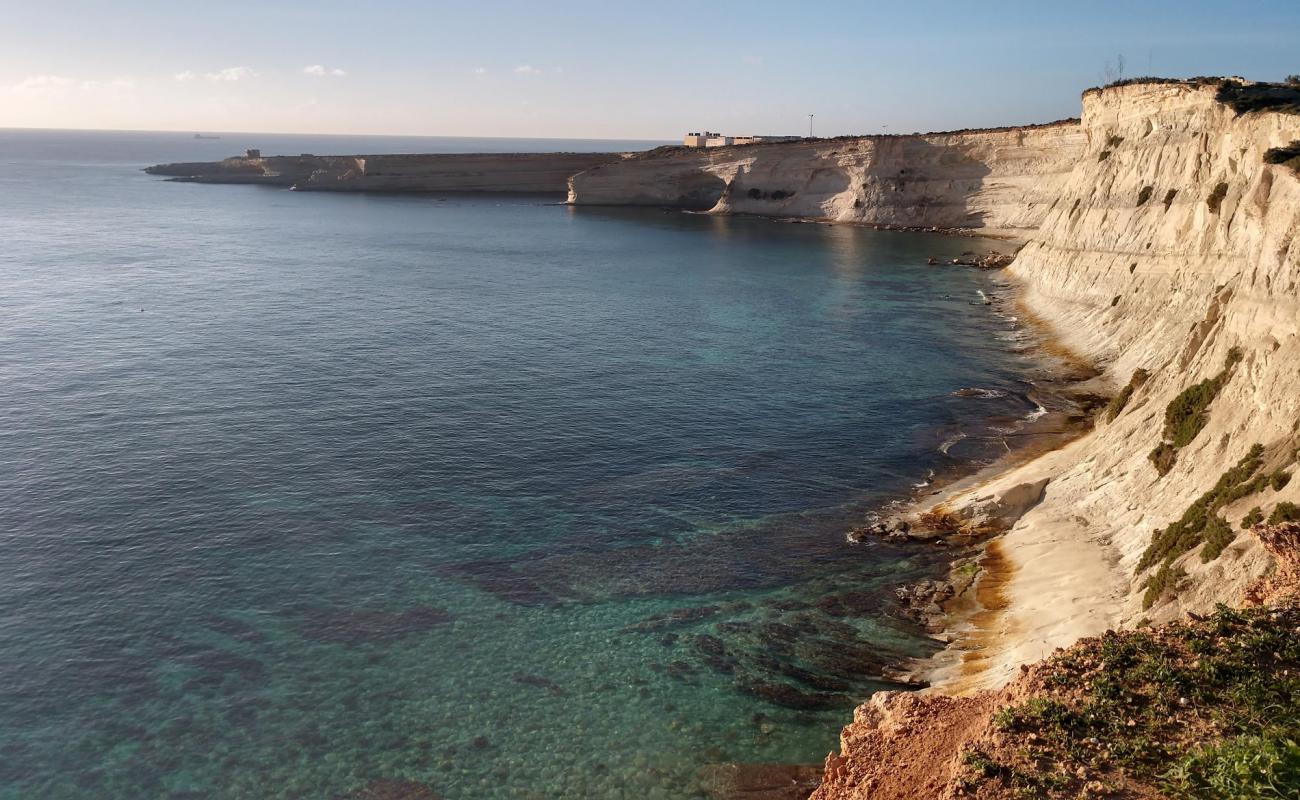 Photo de Munxar Beach avec sable beige de surface