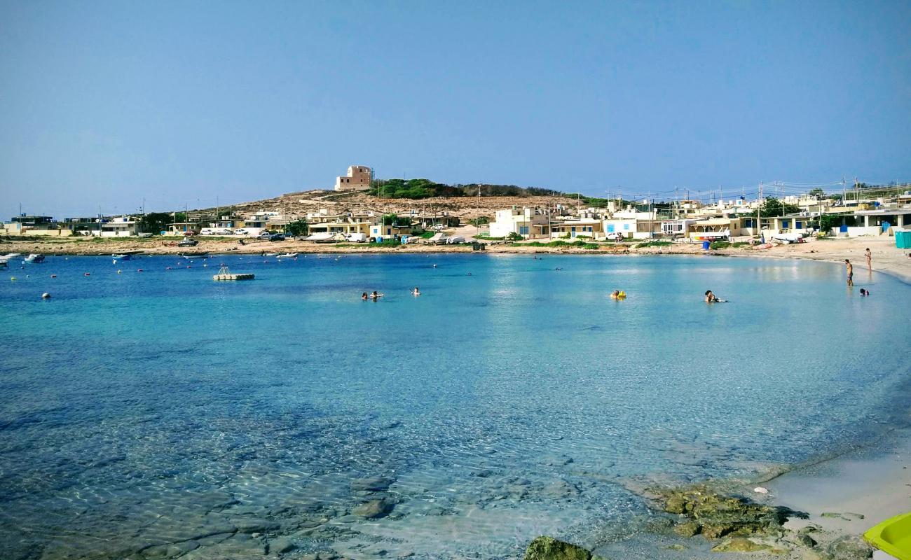 Photo de White Tower Bay avec sable beige de surface