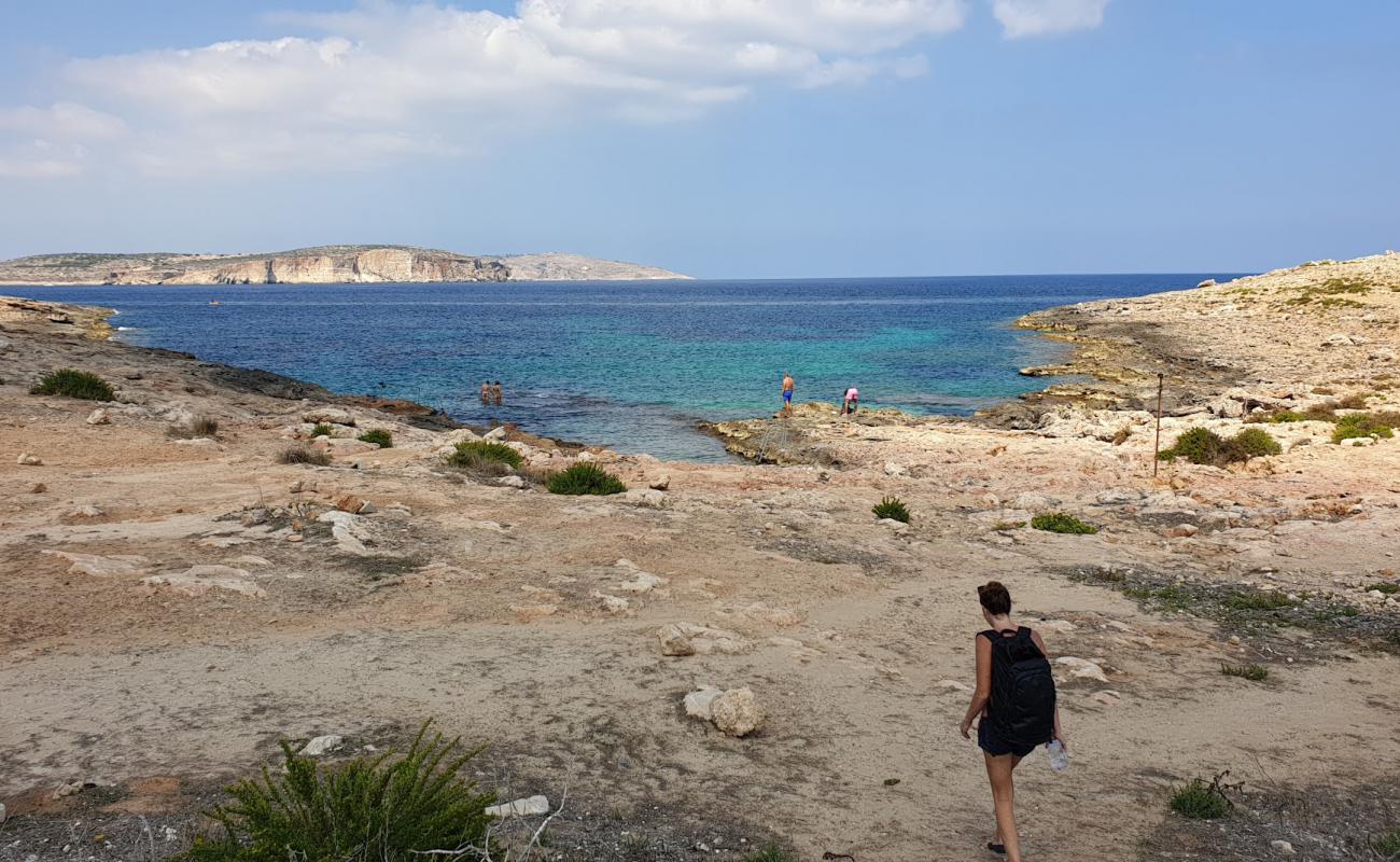 Photo de Coral Beach avec surface béton pavée de surface