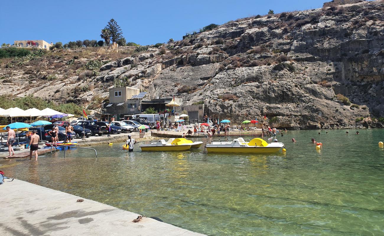 Photo de Mgarr ix-Xini Beach avec galets beige de surface