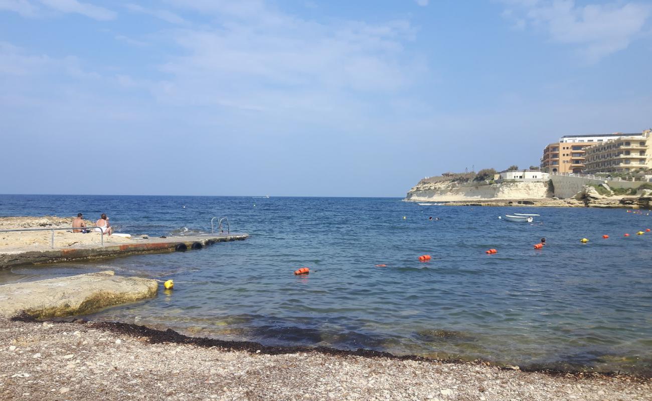 Photo de Qbajjar Bay Beach avec sable beige & pierres de surface