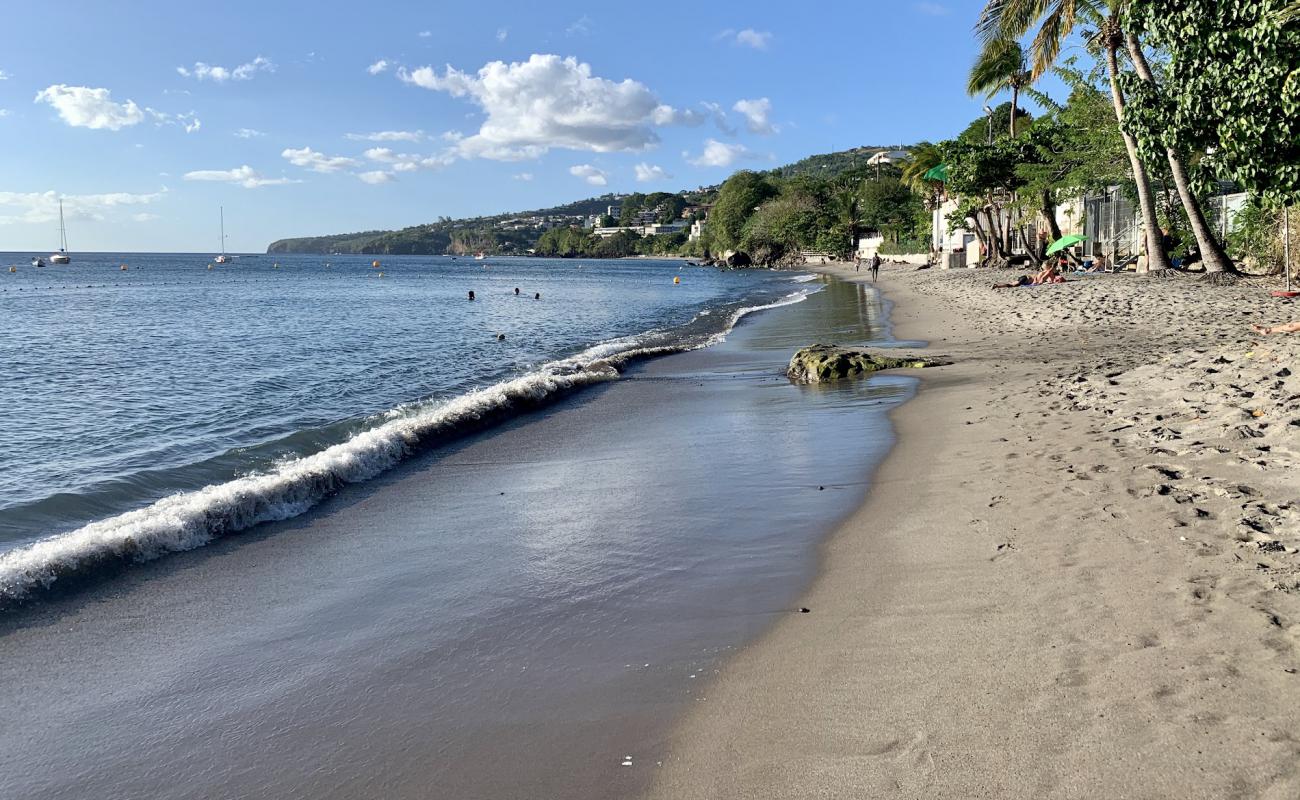 Photo de Plage de l'anse Madame avec petits galets gris de surface