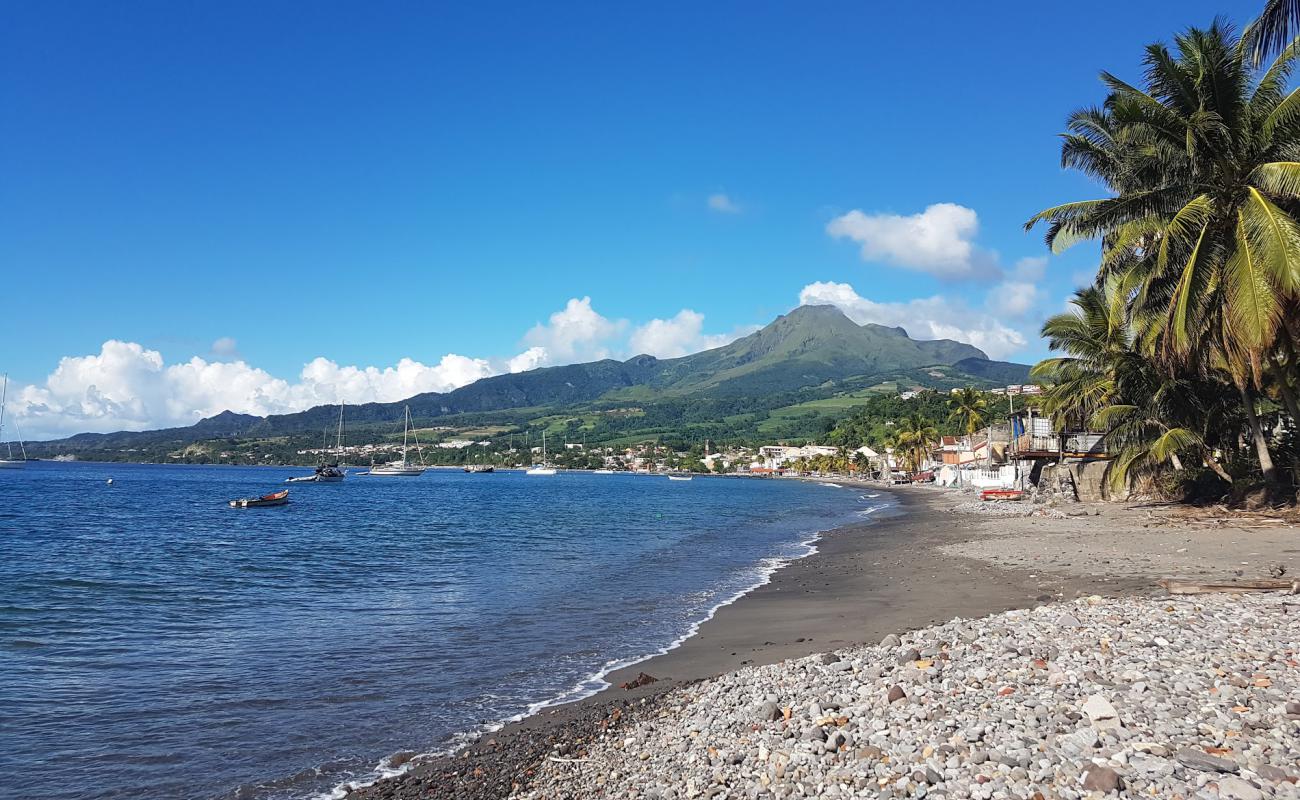Photo de Plage de Saint-Pierre avec sable gris de surface