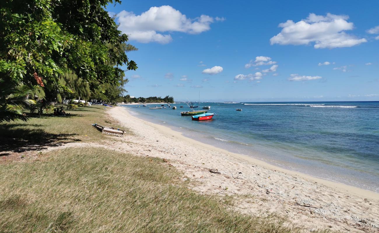 Photo de Pointe aux Piments Beach avec sable lumineux de surface