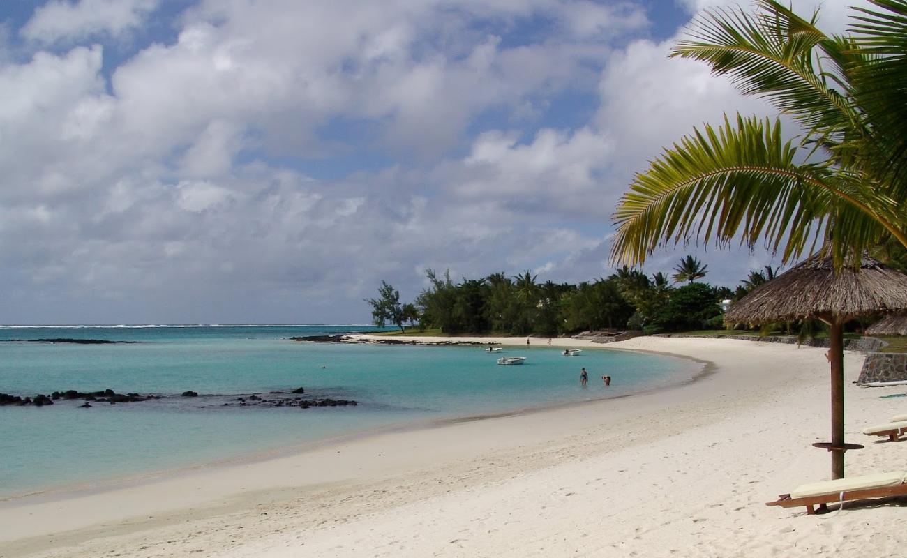 Photo de Plage de Poste de Flacq avec sable fin blanc de surface