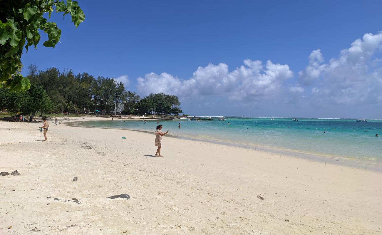 Photo de Blue Bay II Beach avec sable beige de surface