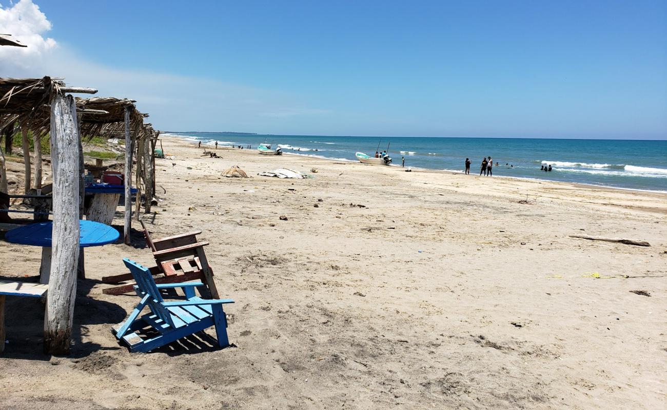 Photo de Playa Hermosa avec sable beige de surface