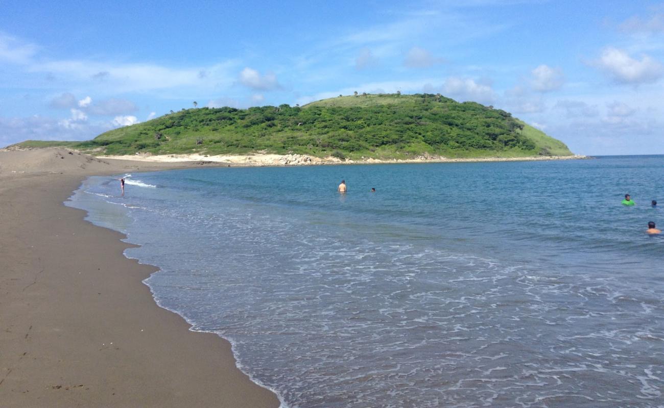 Photo de Beach Villa Rica avec sable beige de surface