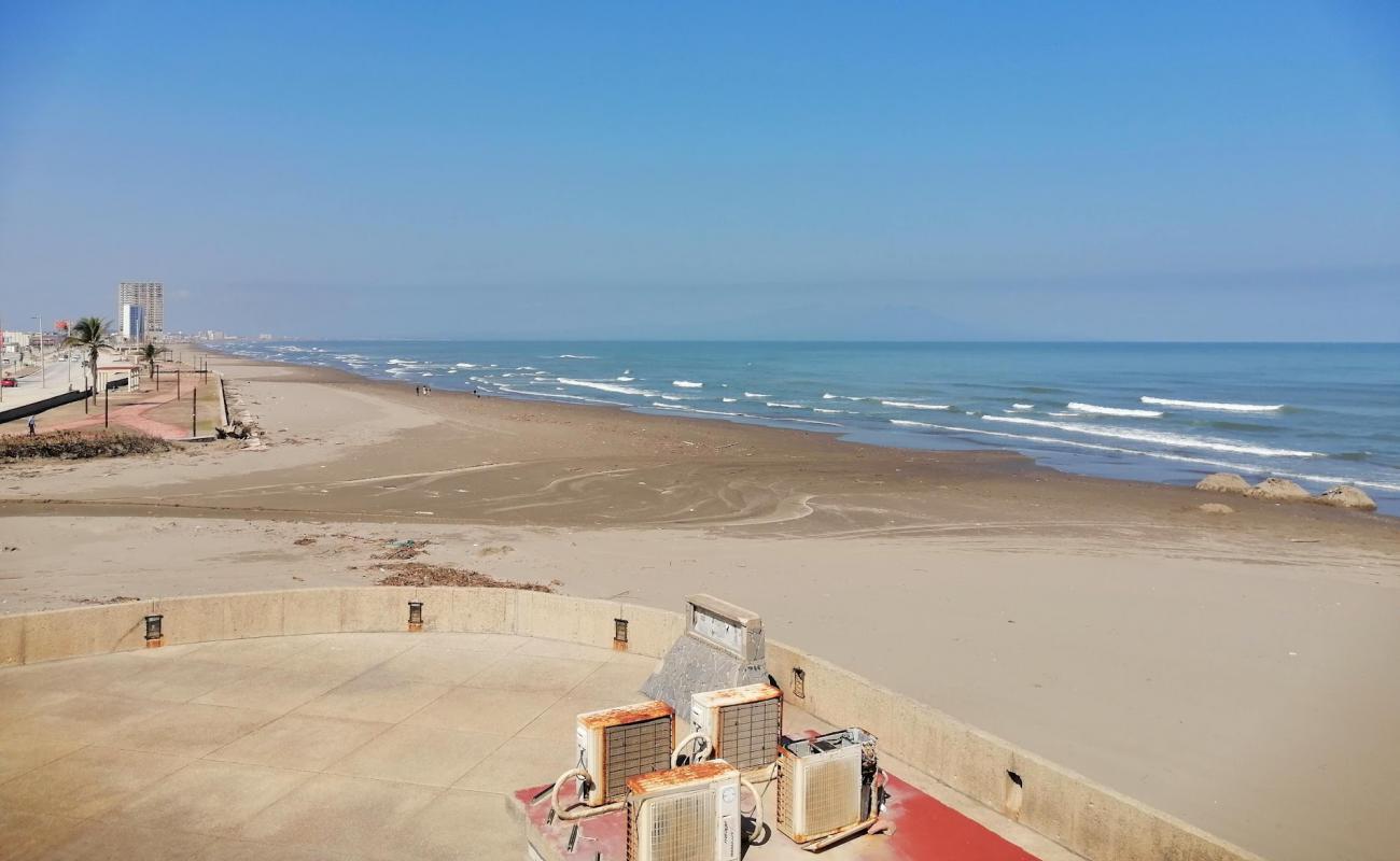 Photo de Playa Coatza avec sable lumineux de surface