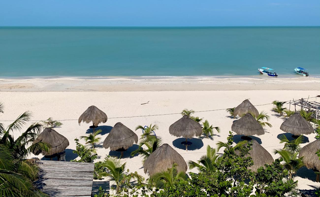 Photo de Playa Norte Celestun avec sable beige de surface