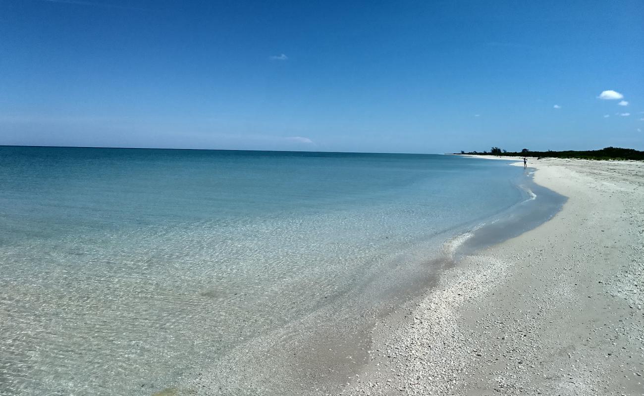 Photo de Playa Maya avec sable lumineux de surface