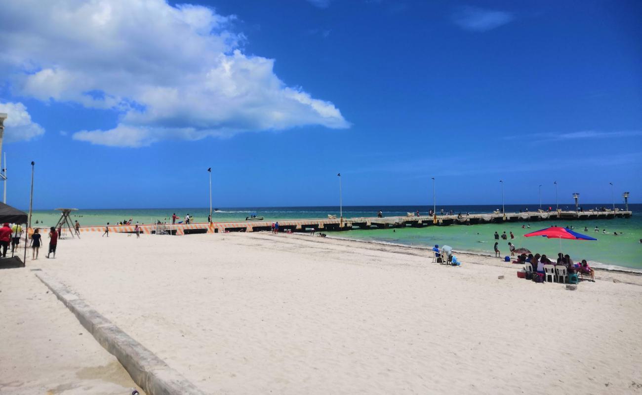 Photo de Playa Telchac Puerto avec sable beige de surface