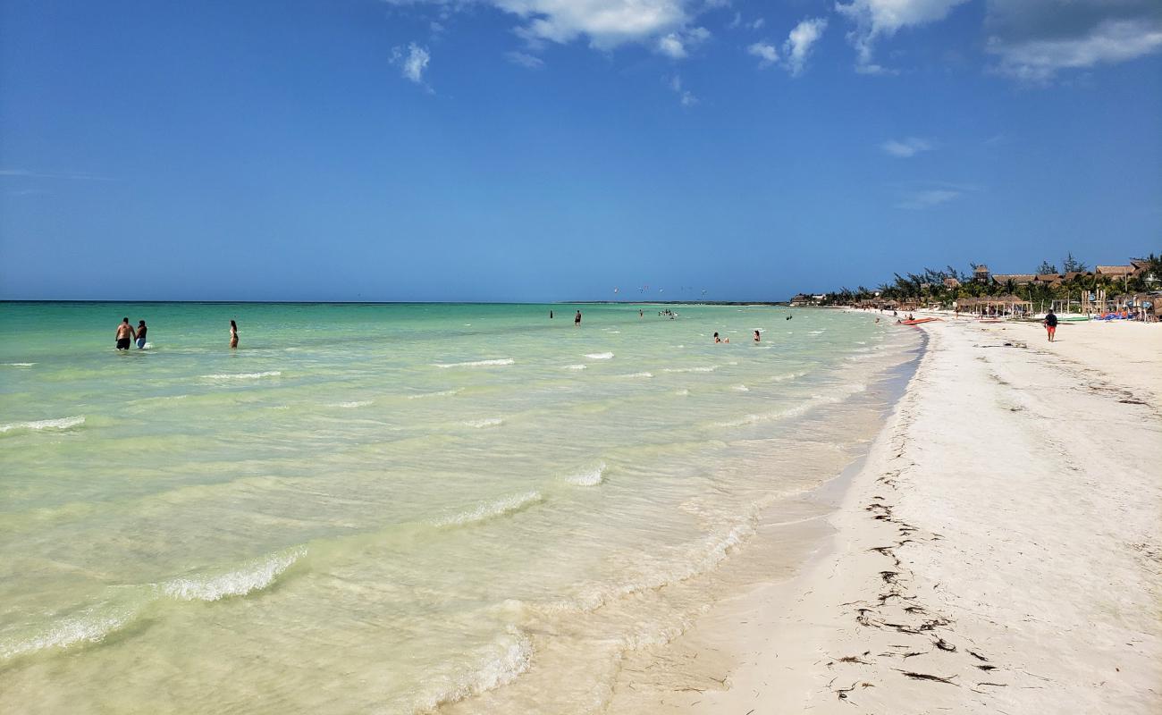 Photo de Playa Holbox avec sable beige de surface