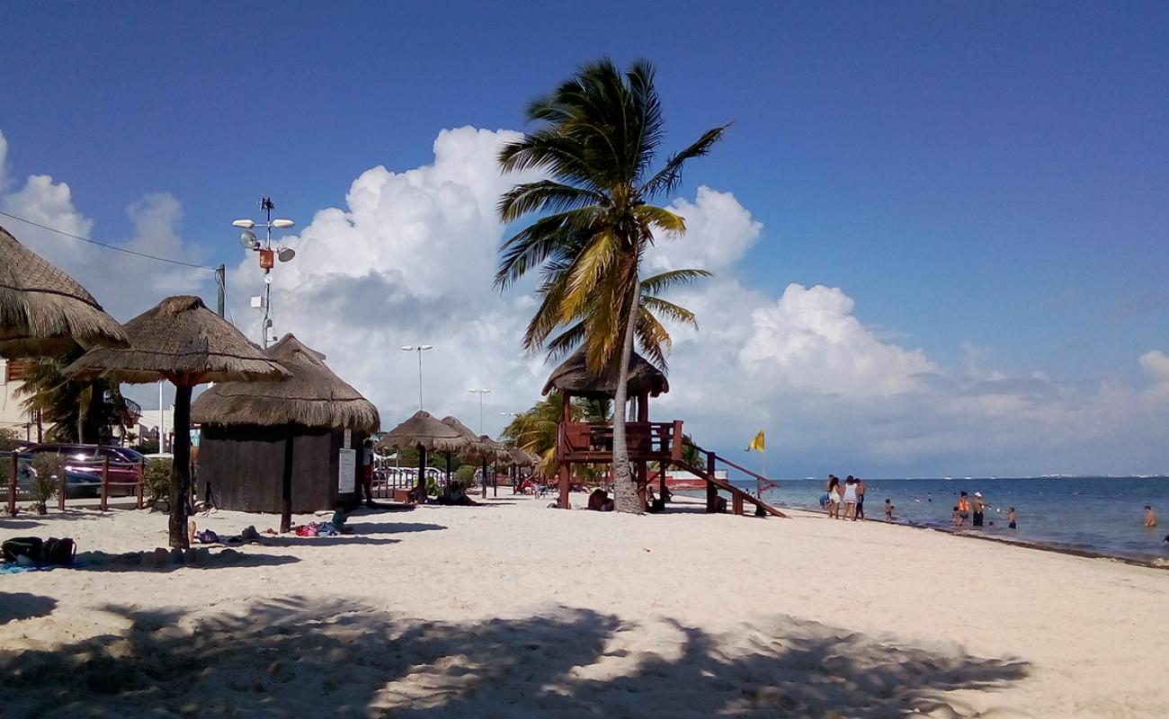 Photo de Playa El Nino avec sable lumineux de surface