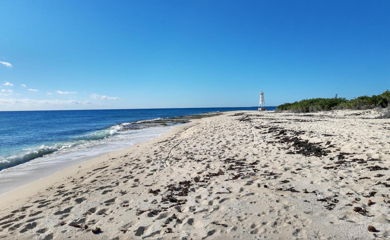 Photo de Playa Punta Brava avec sable beige & pierres de surface