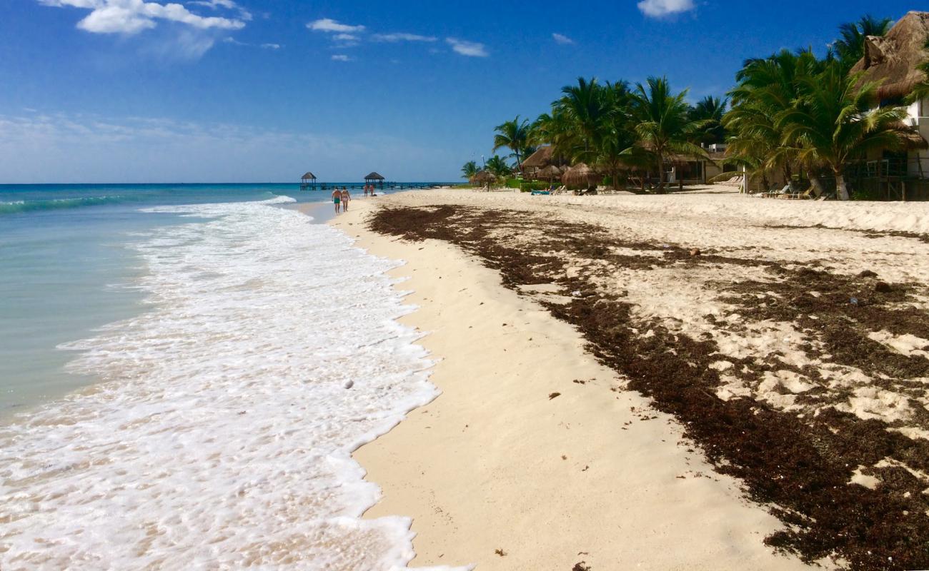 Photo de Playa Xcalacoco avec sable beige fin de surface