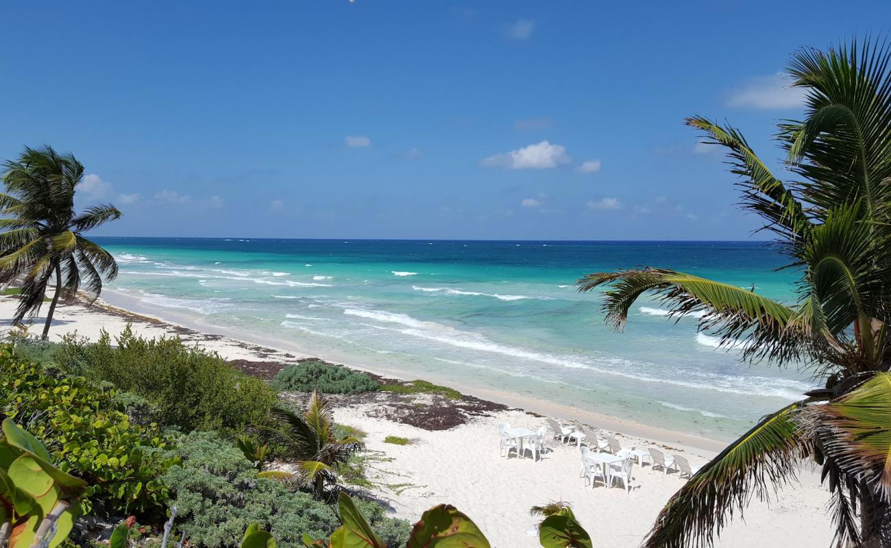 Photo de Tulum beach III avec sable beige fin de surface