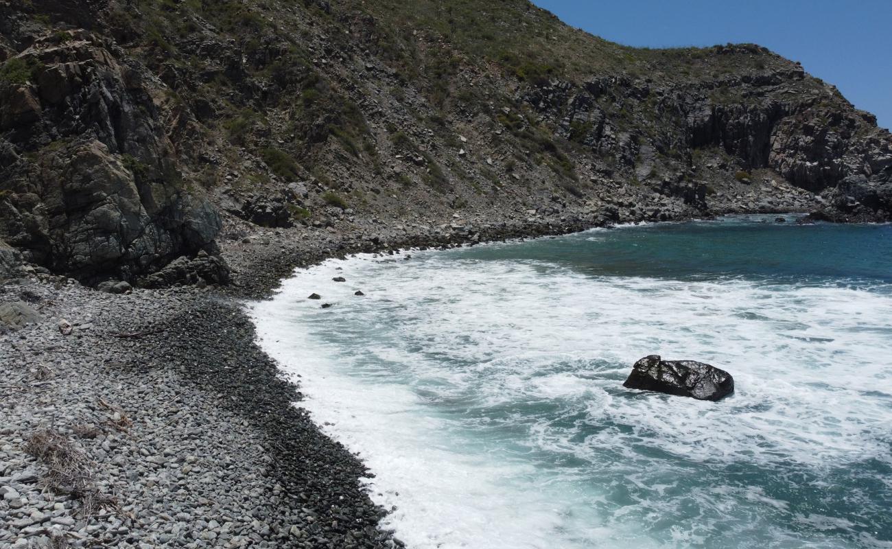 Photo de Playa renacer avec roches de surface