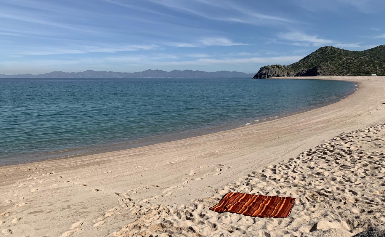 Photo de Playa Muertitos avec sable coquillé beige de surface