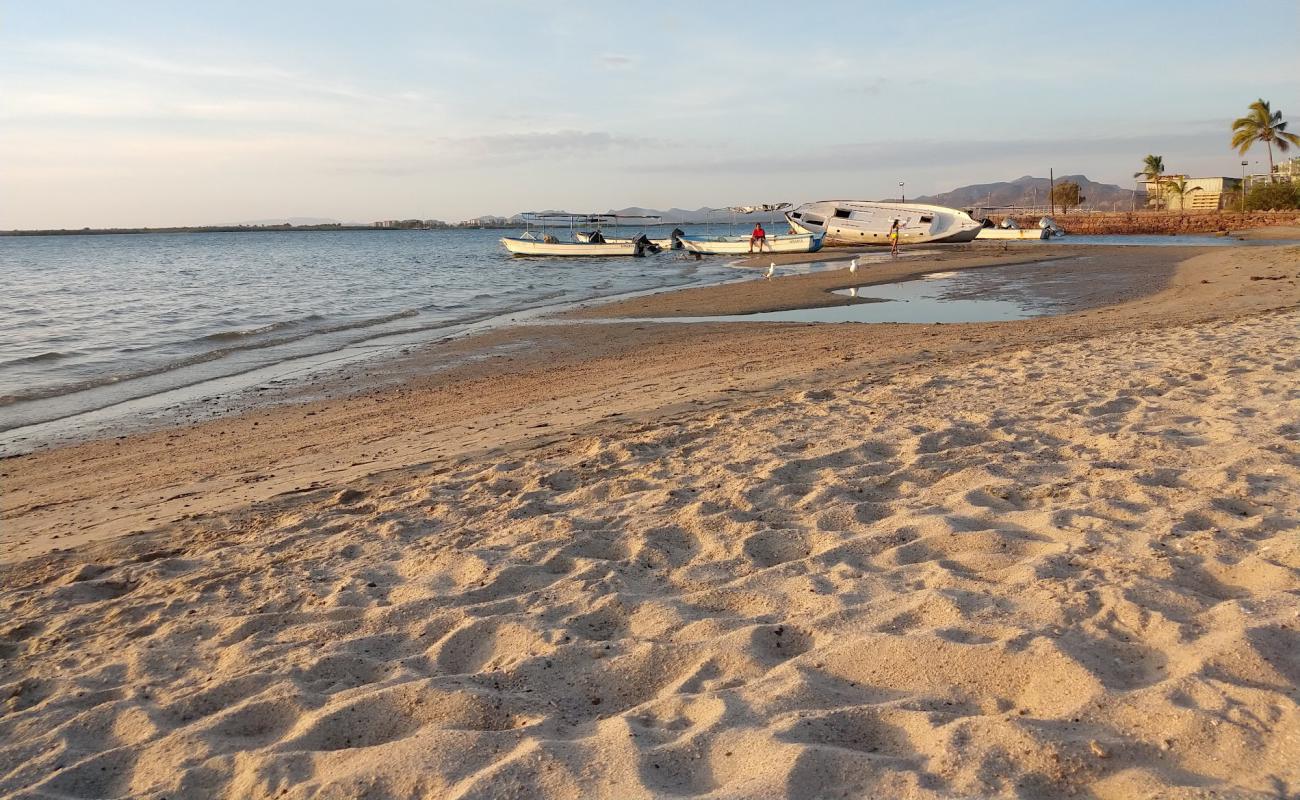 Photo de Playa Barco Hundido avec sable lumineux de surface